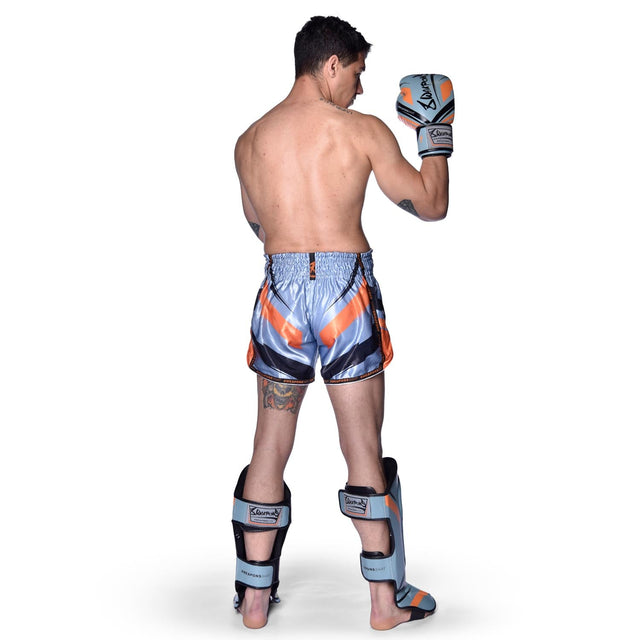 8 WEAPONS Muay Thai-shorts Shift – Isgrå/Orange