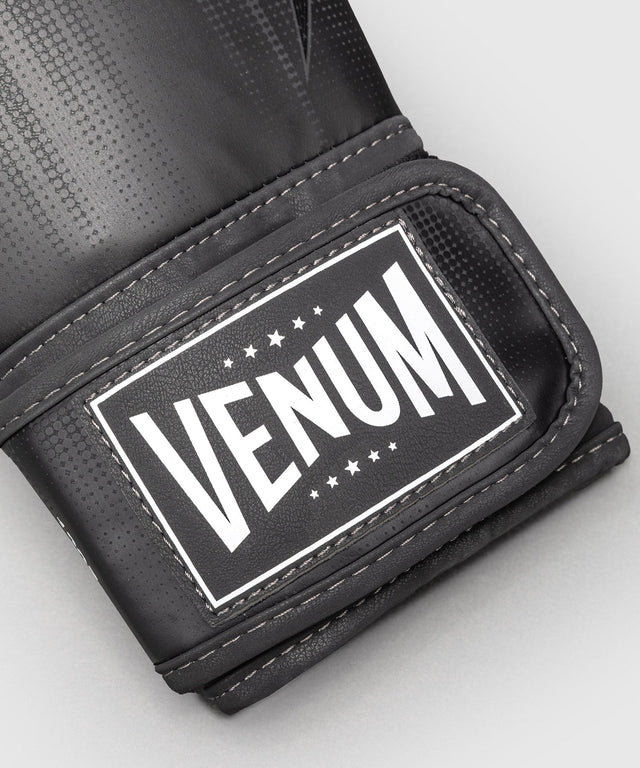 Venum Boxhandschuhe Stealth – Schwarz/Weiß