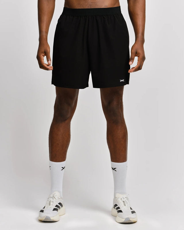 Pantaloni scurți de antrenament Caged Essential – Negru