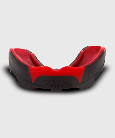 Venum Predator Mouthguard – Black/Red