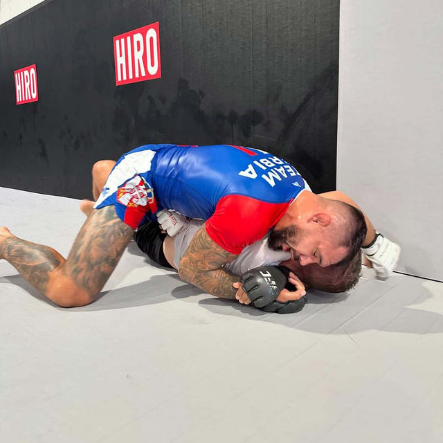 Pantaloncini MMA Phantom Athletics Fusion-R Team Serbia – Rosso/Bianco/Blu