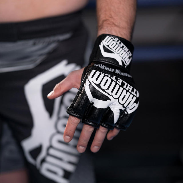 Phantom Athletics MMA-handsker Blackout
