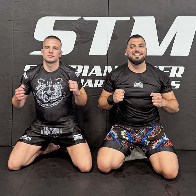 Rashguard Phantom Athletics Sak Yant – Černá/Šedá