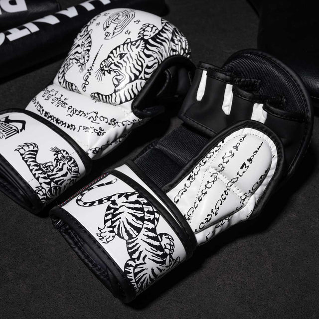 Luvas de sparring MMA Phantom Athletics Muay Thai – Branco
