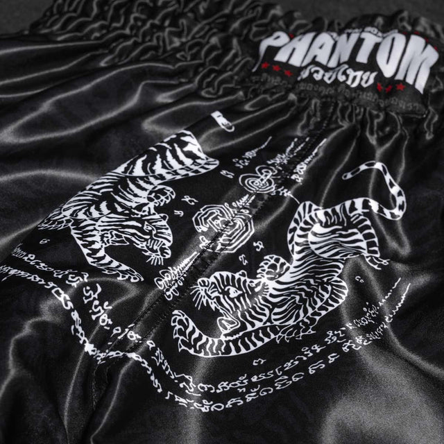 Phantom Athletics Muay Thai shorts Sak Yant – Sort