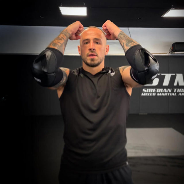 Chrániče loktů Phantom Athletics Riot Pro
