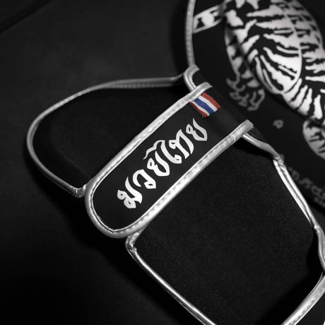 Phantom Athletics Schienbeinschoner Muay Thai – Schwarz/Silber