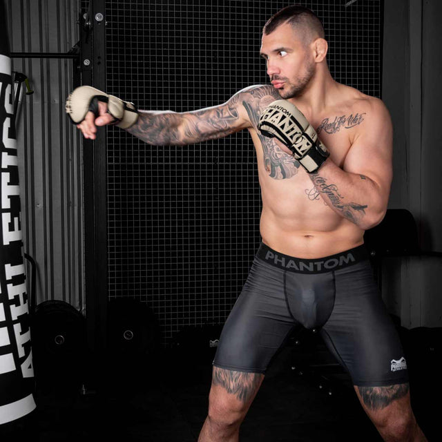Pantaloni scurți de compresie Phantom Athletics Vector Apex – Negru