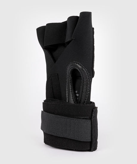 Venum Kontact Inner gloves – Black/Silver