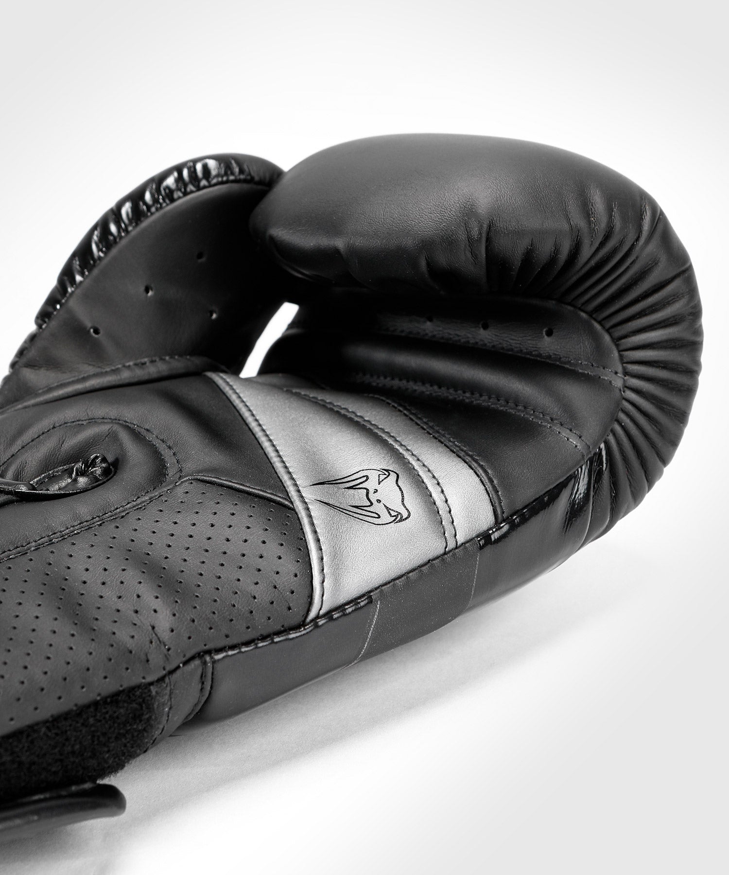 Venum Bokshandschoenen Elite Evo - Zwart/Zwart