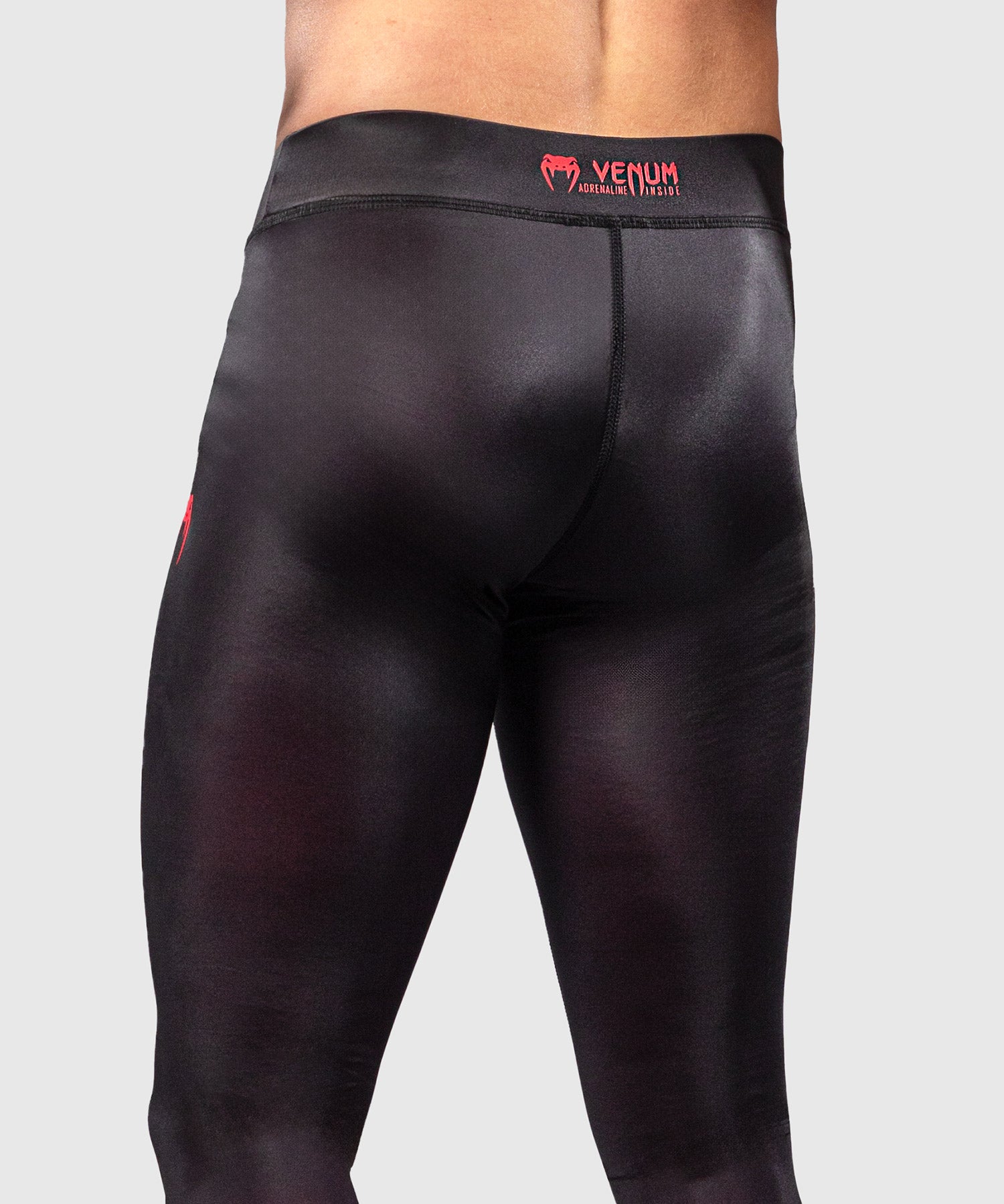 Pantaloncini a compressione Venum Spectre – Nero/Rosso
