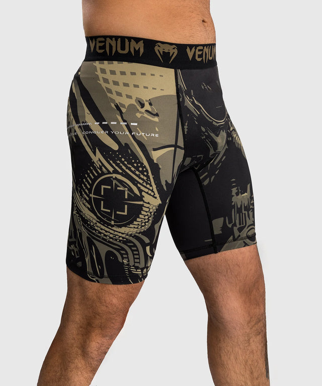 Shorts de compression Venum Invader – Noir/Sable
