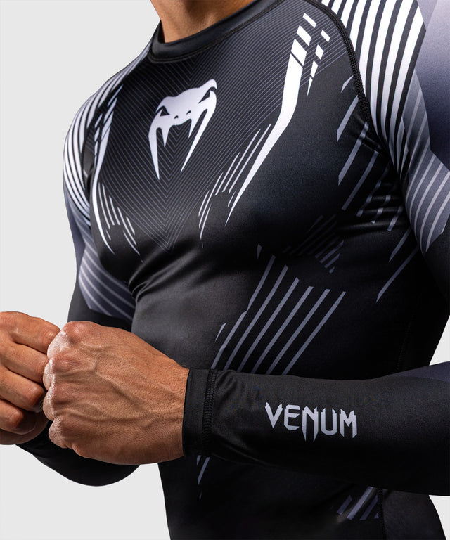 Rashguard Venum No-Gi 6.0 Mangas Compridas – Preto/Branco