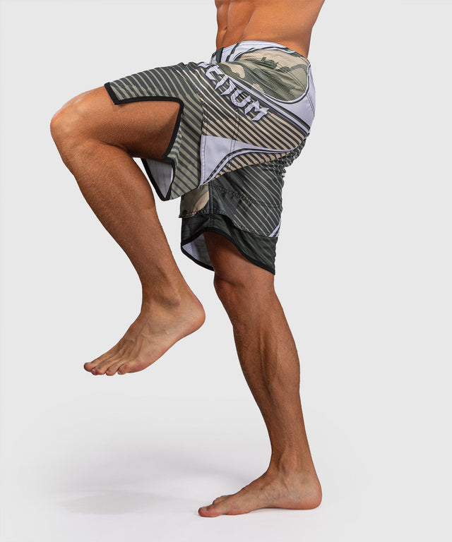 Shorts de MMA Venum Camo Hero – Kaki/Blanc cassé