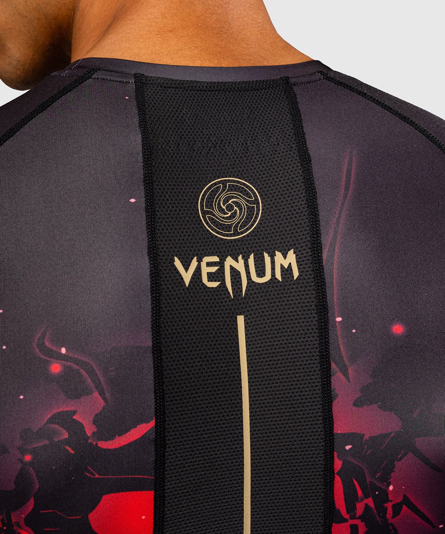 Rashguard Venum x Jujutsu Kaisen Itadori – Černá/Červená