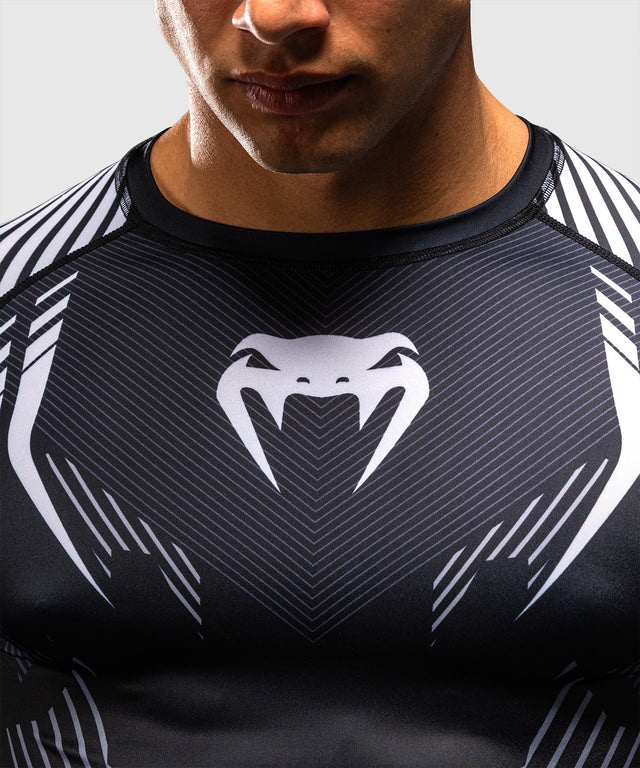 Rashguard Venum No-Gi 6.0 Mangas Compridas – Preto/Branco