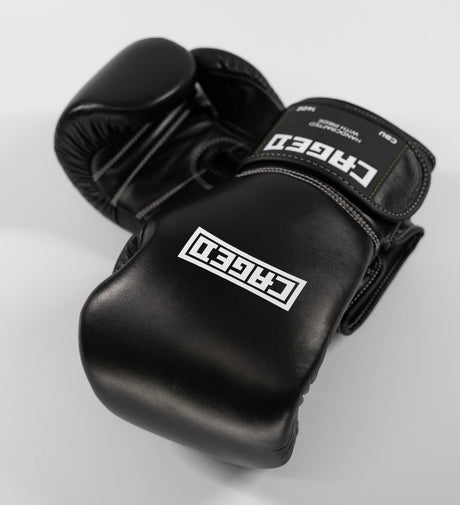 Boxerské rukavice Caged X Series – Černé/Bílé