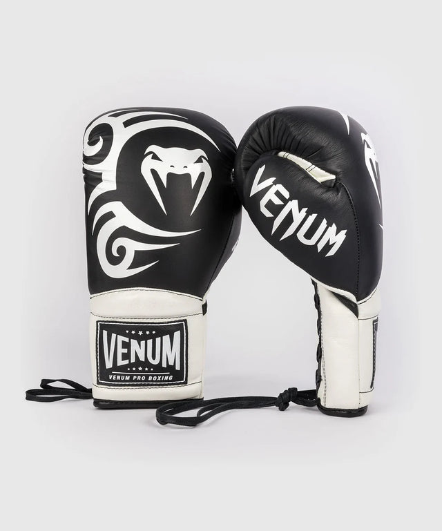 Venum x Mike Tyson Boksehandsker Giant 2.0 Pro med snøreluk - Sort/Hvid