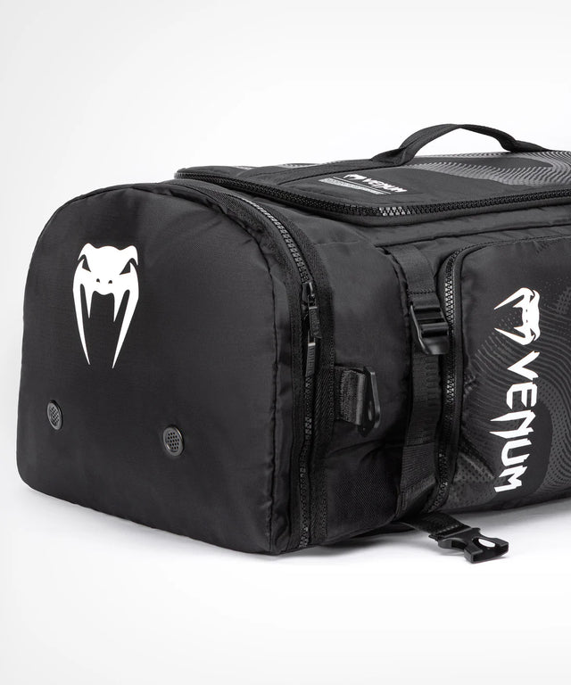 Torba sportowa Venum Shockwave – Czarna