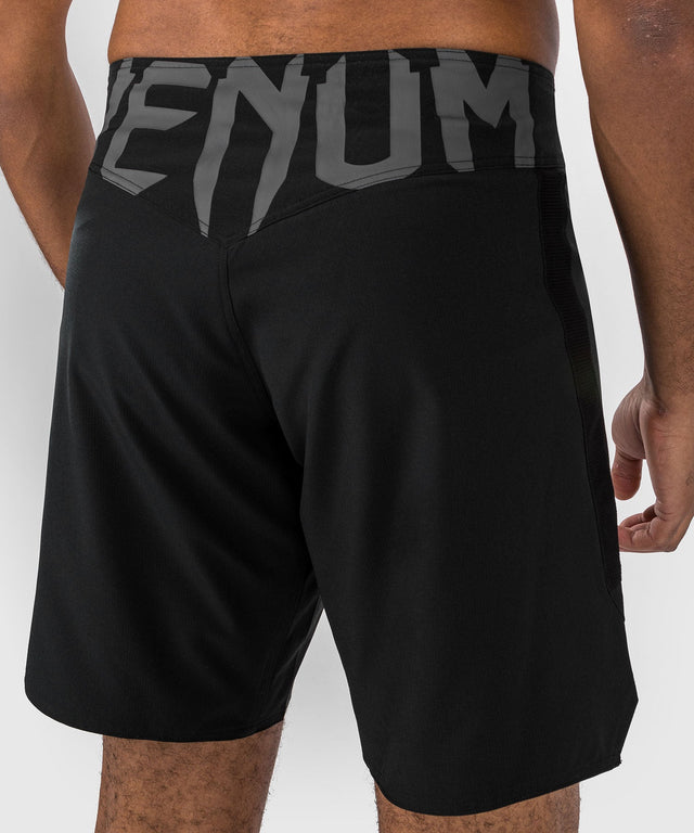 Shorts de MMA Venum Light 5.0 – Noir/Blanc