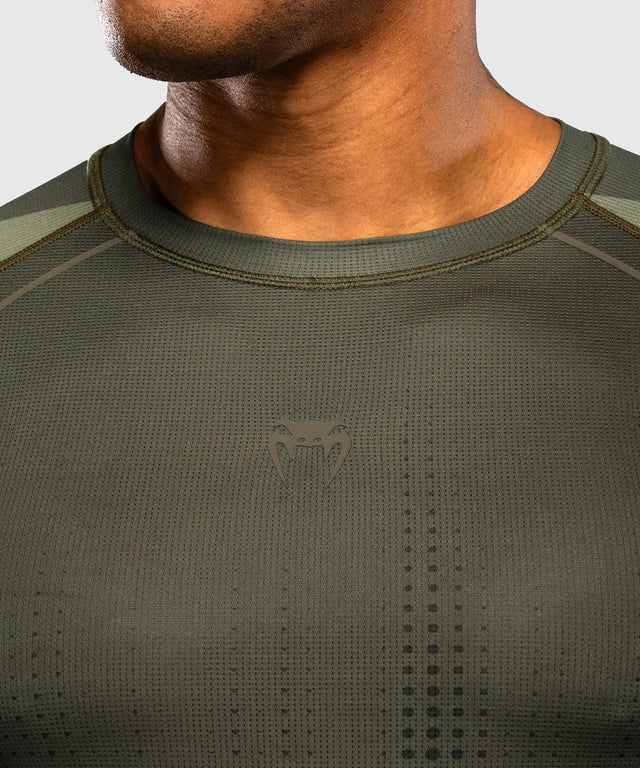 Venum Rashguard Stealth Lange Mouwen – Khaki/Armeegreen