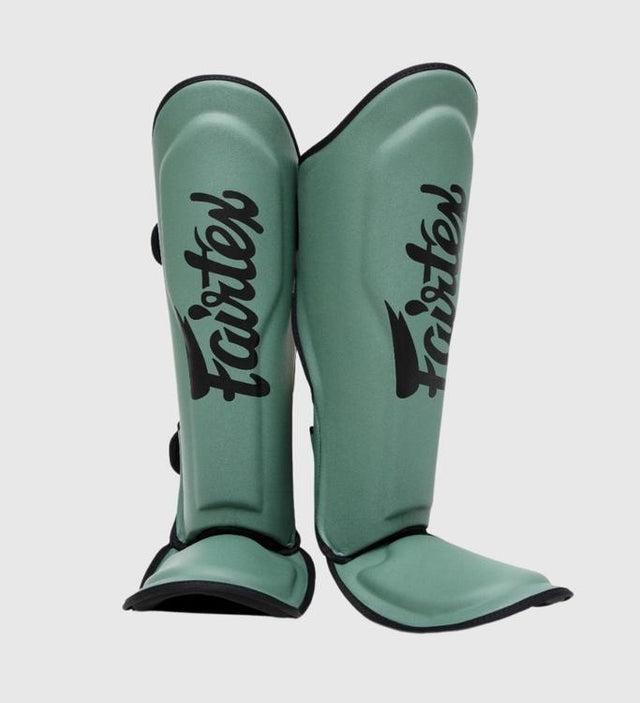 Espinilleras de kickboxing Fairtex FXB – Verde militar/Negro