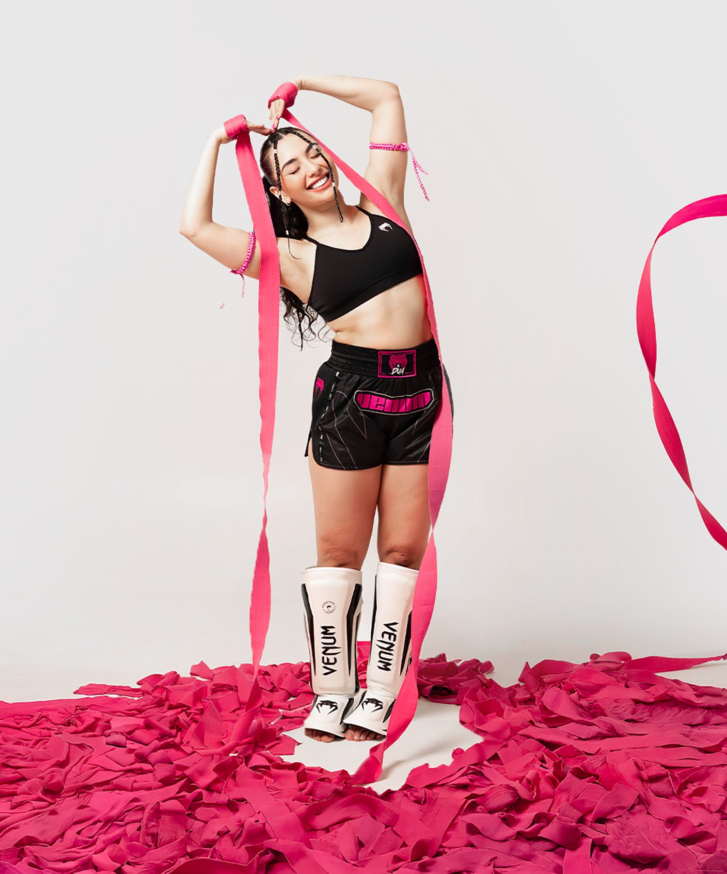 Venum Muay Thai shorts x Dua - Sort/Fuchsia Pink