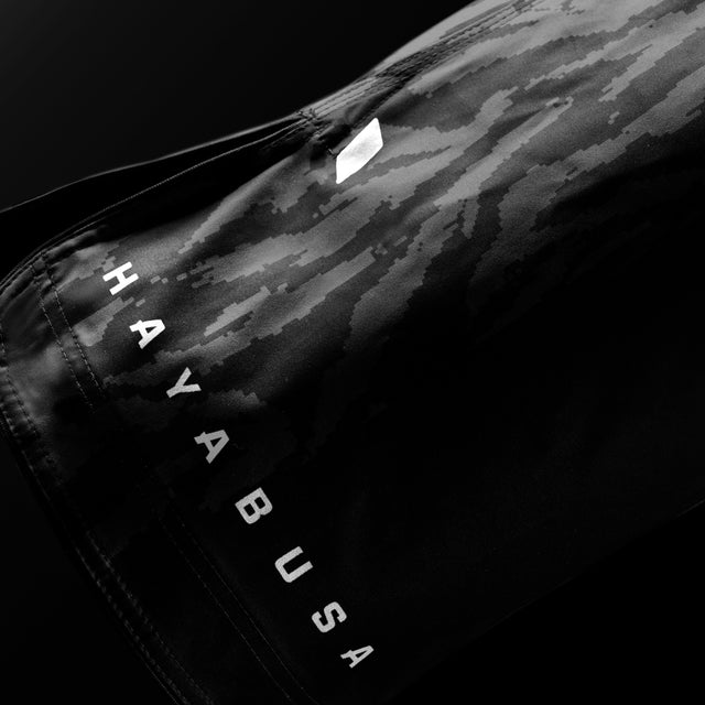 Hayabusa MMA Shorts Apex Mid – Carbon Black