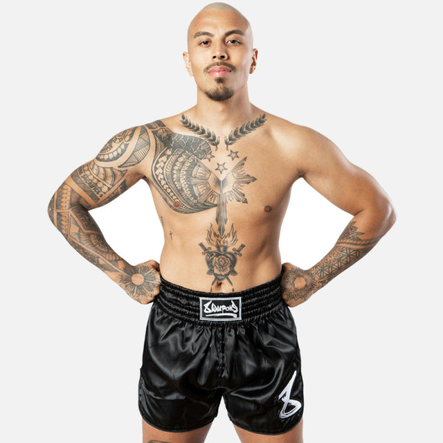 Muay Thai trenky 8 WEAPONS Strike – Černé/Bílé