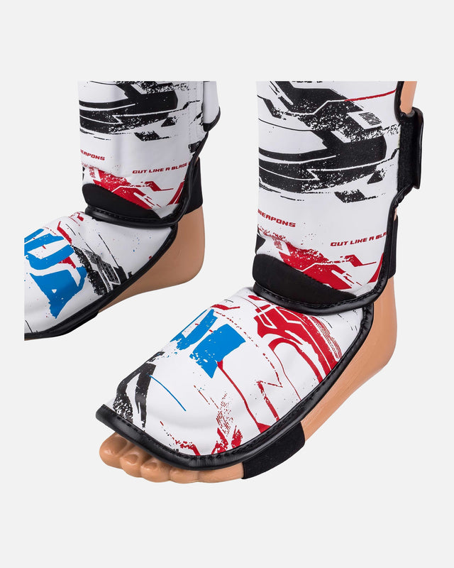 Espinilleras 8 WEAPONS Cut Like a Blade 2.0 – Blanco