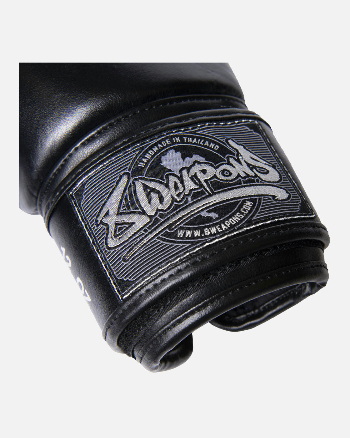 8 WEAPONS Boxing gloves Classic – Black