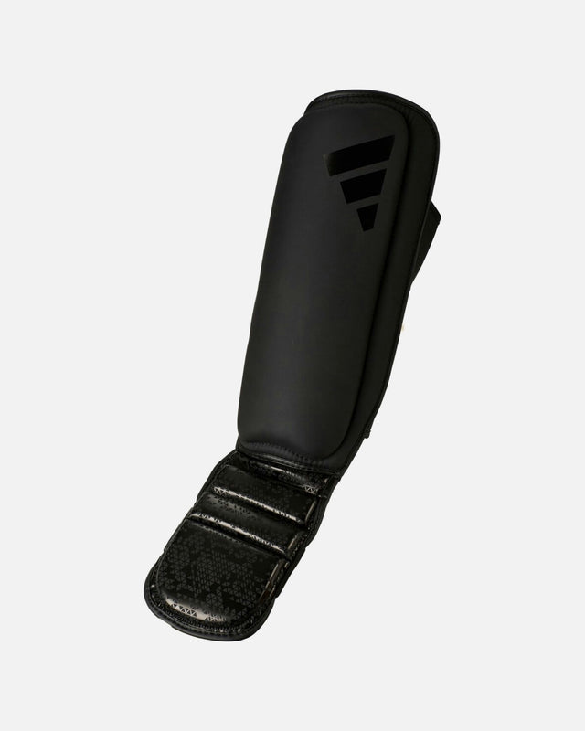 Adidas Benskydd Combat 50 – Svart