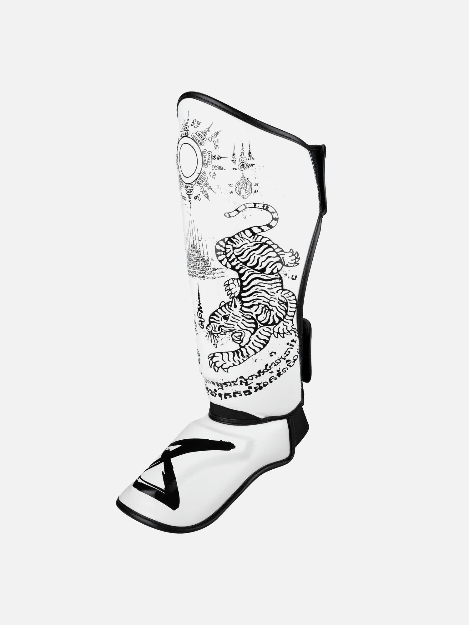 Espinilleras 8 WEAPONS Sak Yant Tigers – Blanco/Negro