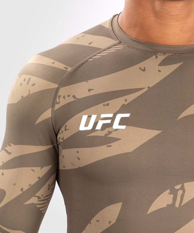 Rashguard UFC Adrenaline Venum Fight Week Performance – Camouflage désert