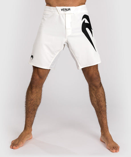 Pantaloni scurți MMA Venum Light 5.0 – Alb/Negru