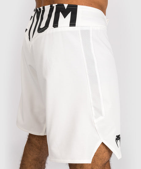Pantaloni scurți MMA Venum Light 5.0 – Alb/Negru