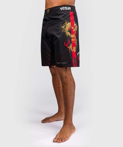 Calções de MMA Venum x TEKKEN 8 – Marshall Law – Preto/Vermelho/Ouro