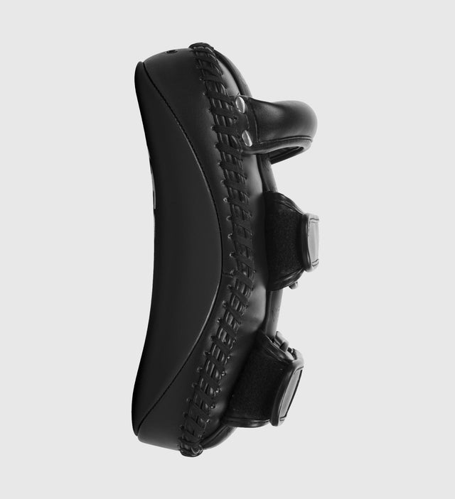 Venum Thai Pads Light – Black – Kick & punch pads